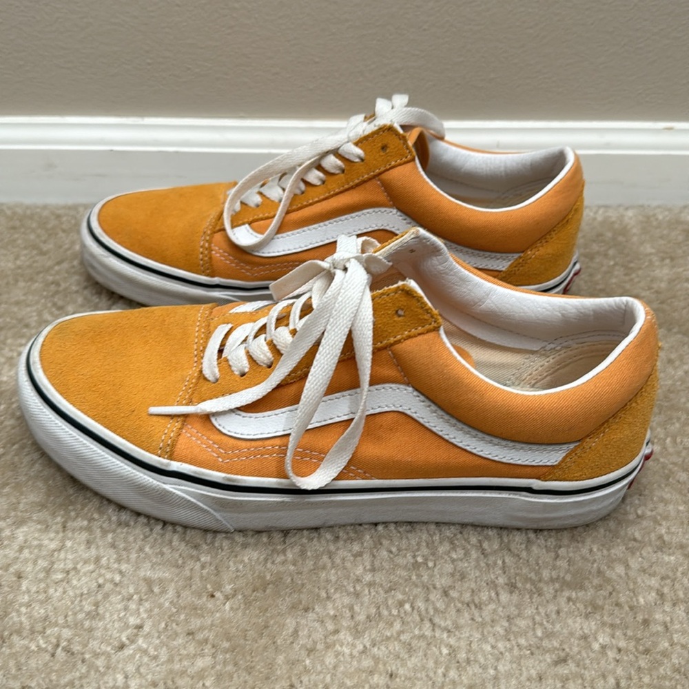 Vans - Picture 2 of 7